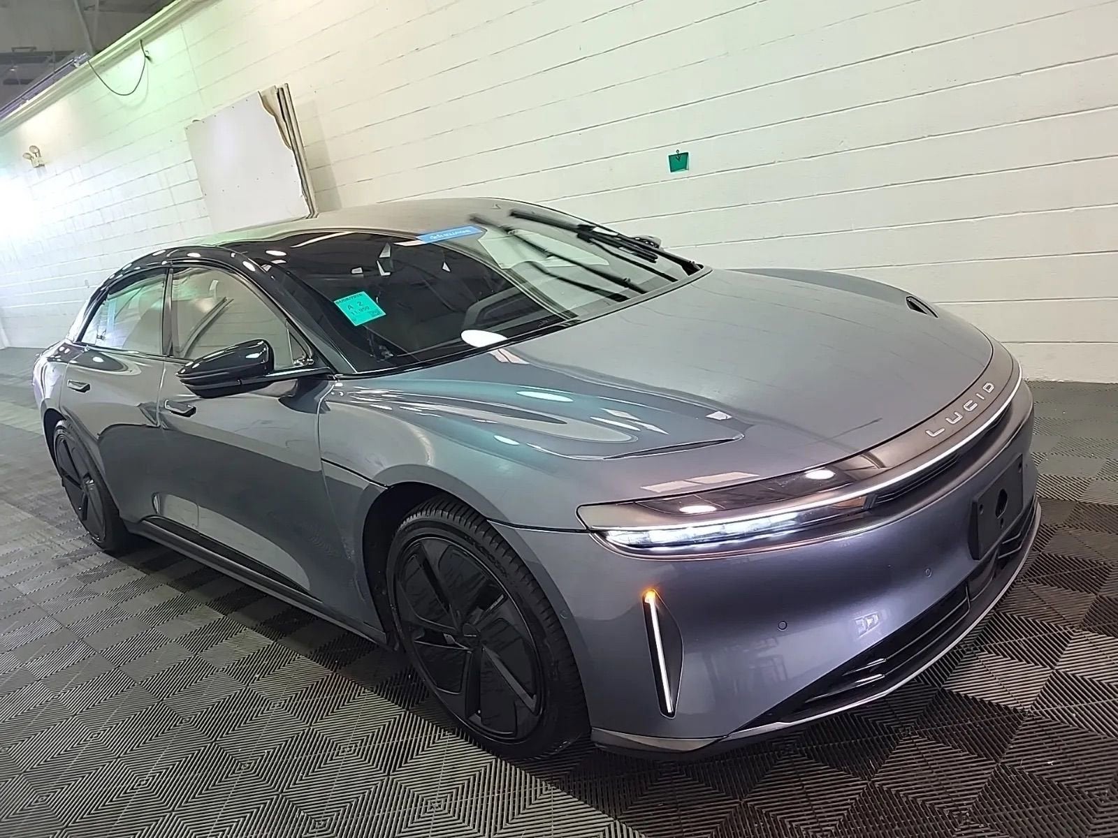 2024 LUCID AIR Base