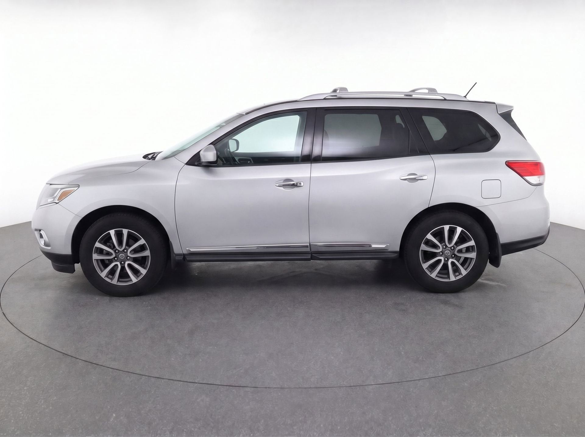 2016 Nissan Pathfinder SL