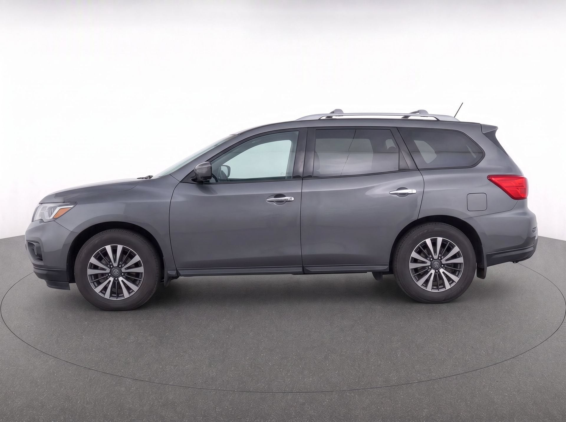 2017 Nissan Pathfinder SV