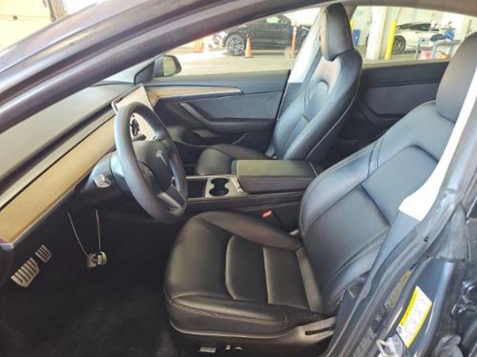 2023 Tesla Model 3 Performance