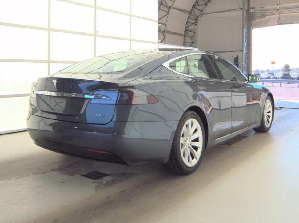 2016 Tesla Model S 90D