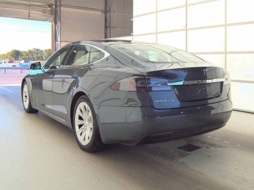 2016 Tesla Model S 90D