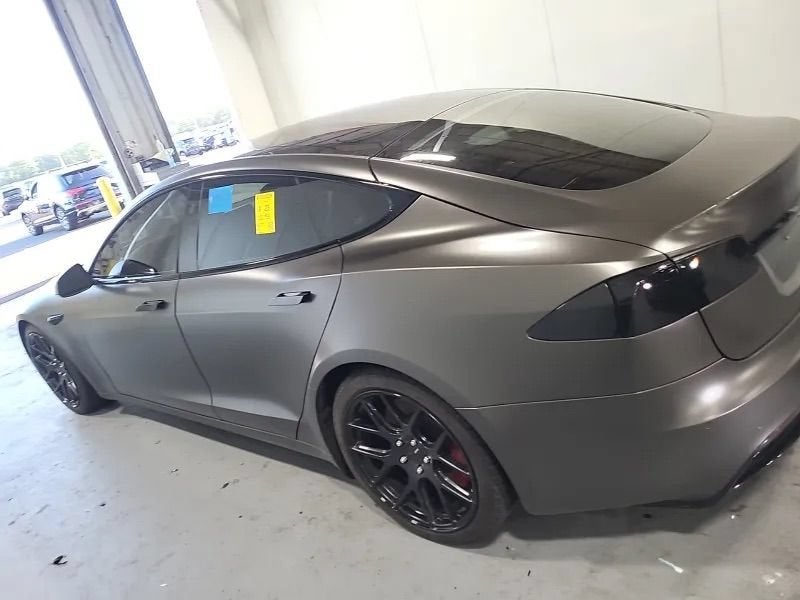 2022 Tesla Model S Plaid