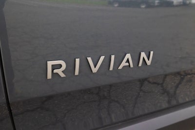 2025 RIVIAN R1S Adventure