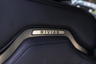 2025 RIVIAN R1S Adventure