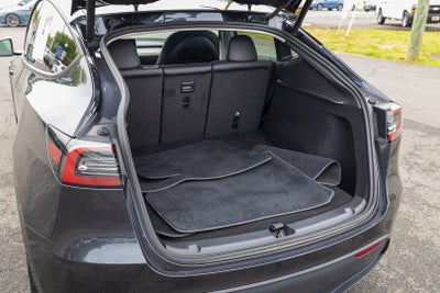 2024 Tesla Model Y Base