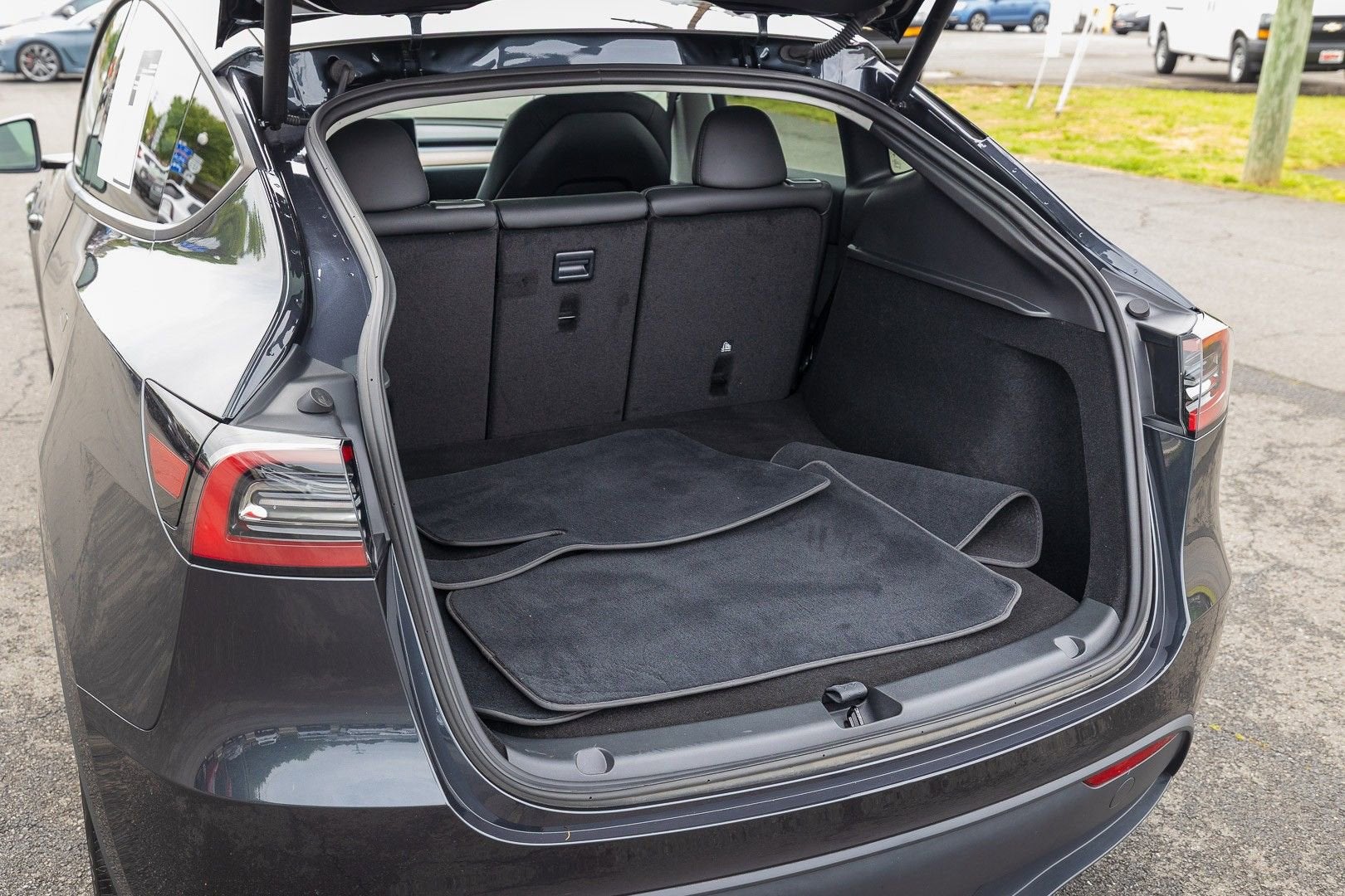 2024 Tesla Model Y Base