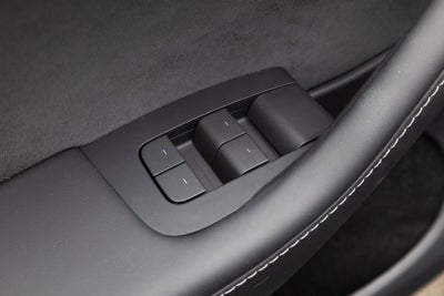 2024 Tesla Model Y Base