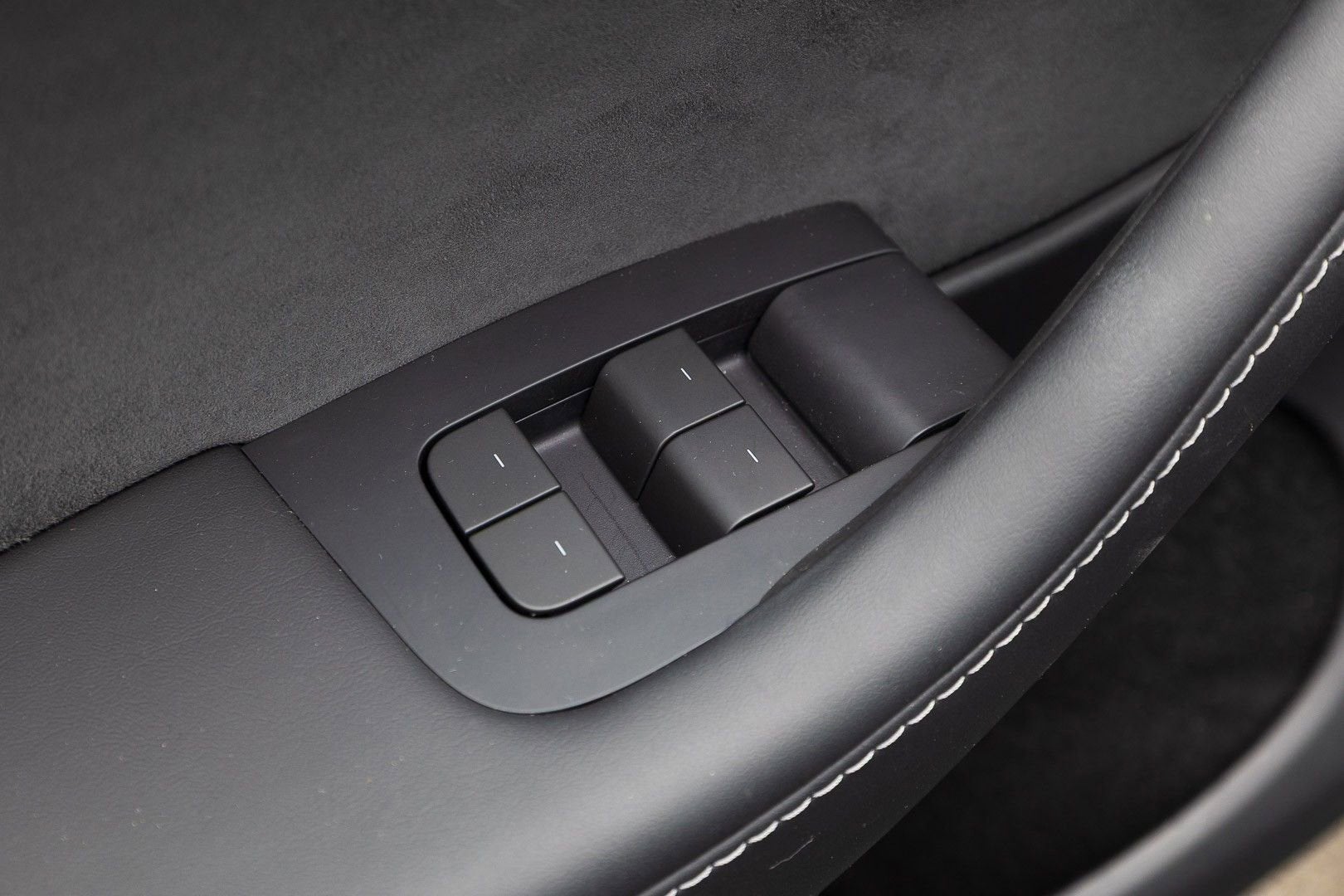 2024 Tesla Model Y Base