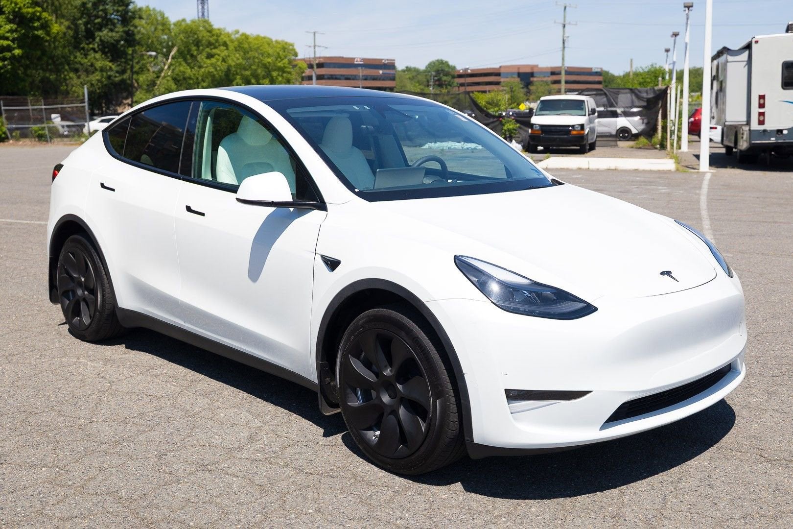 2024 Tesla Model Y Long Range