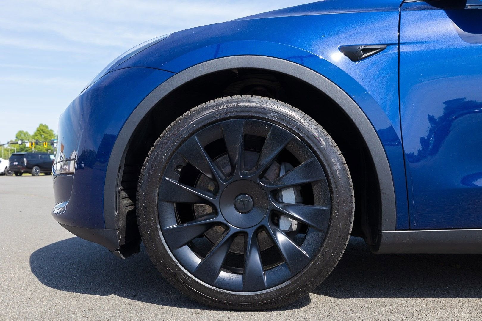 2024 Tesla Model Y Long Range