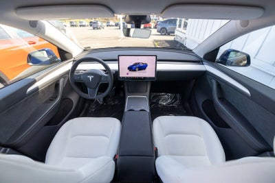 2024 Tesla Model Y Long Range
