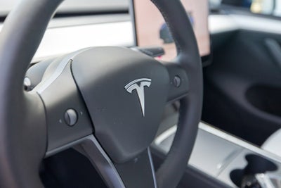 2024 Tesla Model Y Long Range