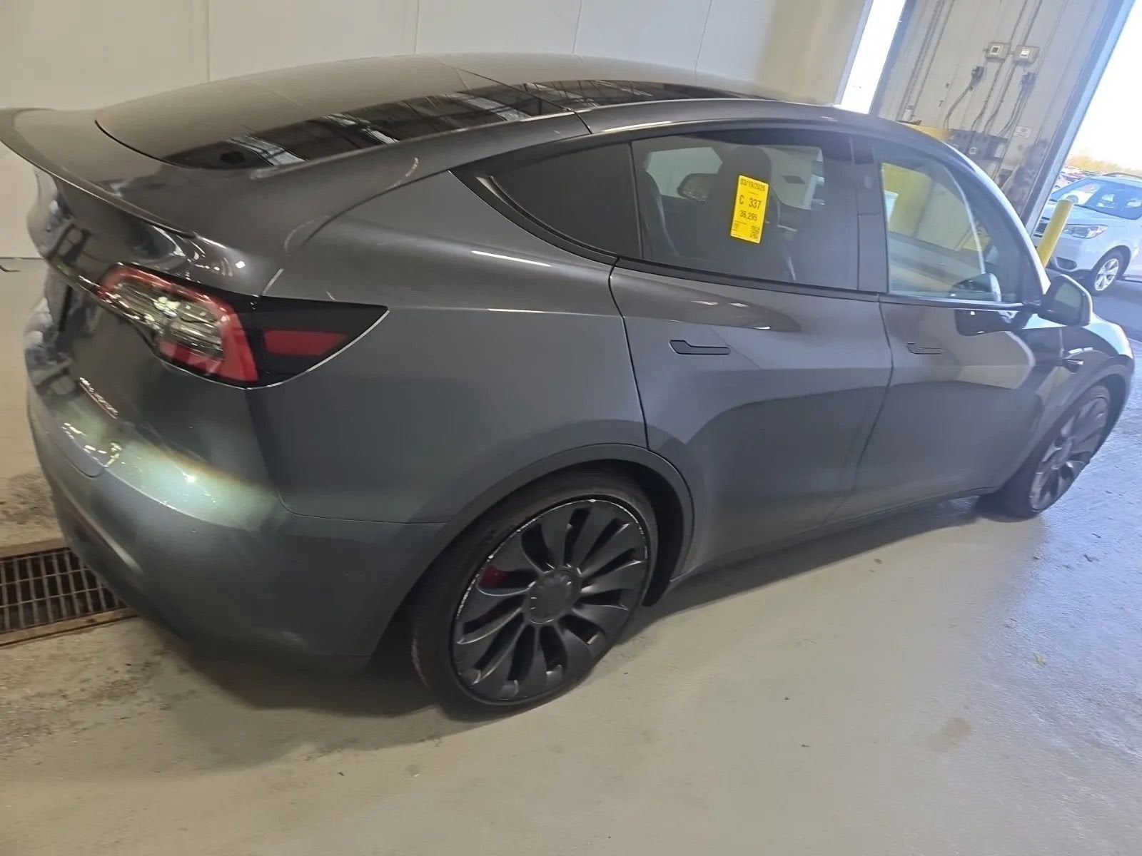 2023 Tesla Model Y Performance