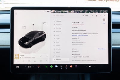 2023 Tesla Model Y Performance