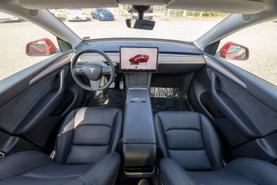 2023 Tesla Model Y Performance