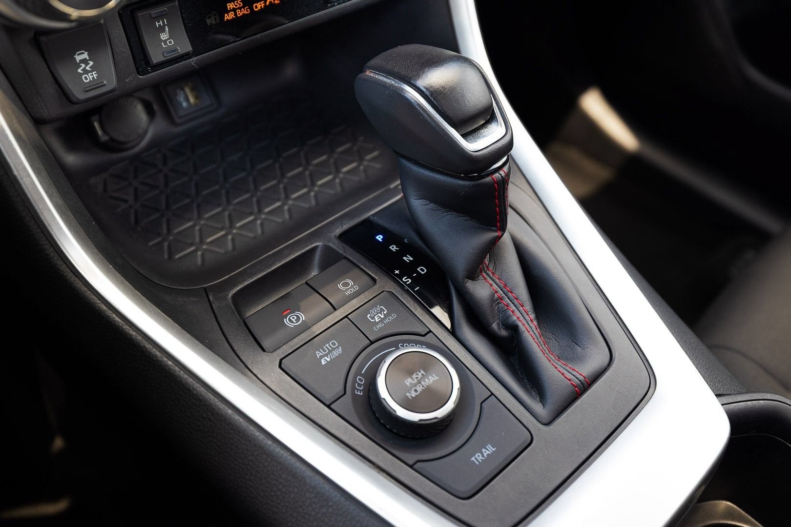 2024 Toyota RAV4 Prime SE