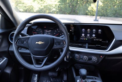 2025 Chevrolet Trax LS