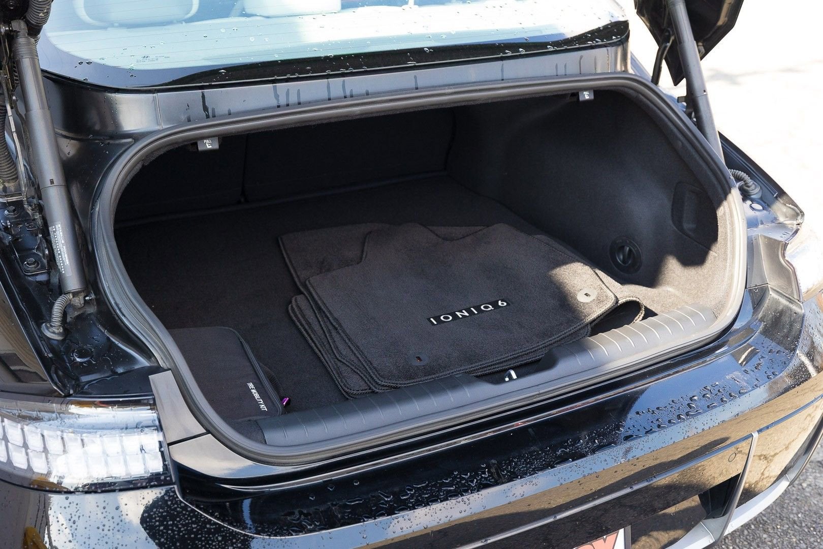 2024 Hyundai IONIQ 6 SEL