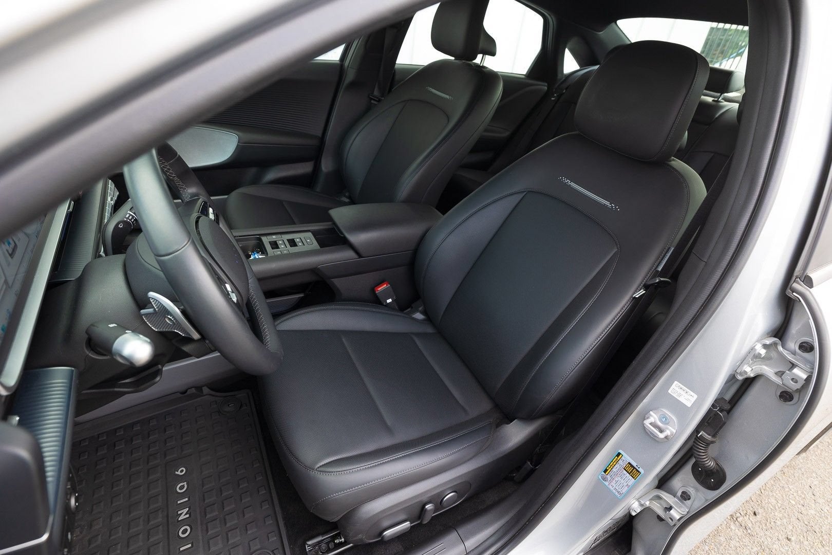 2024 Hyundai IONIQ 6 SEL