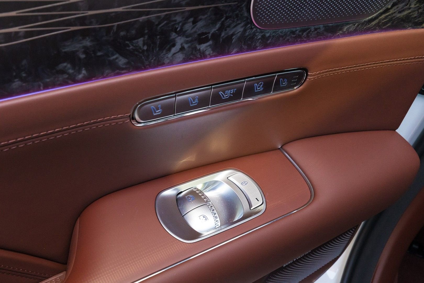 2025 Genesis G90 3.5T e-SC
