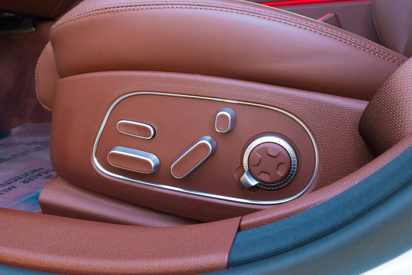 2025 Genesis G90 3.5T e-SC