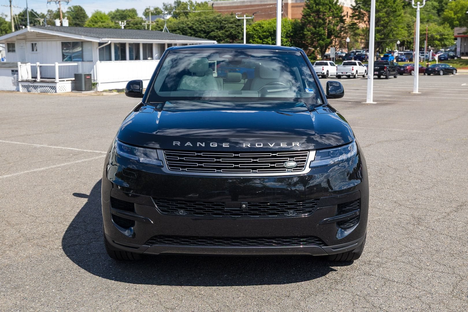 2025 Land Rover Range Rover Sport SE