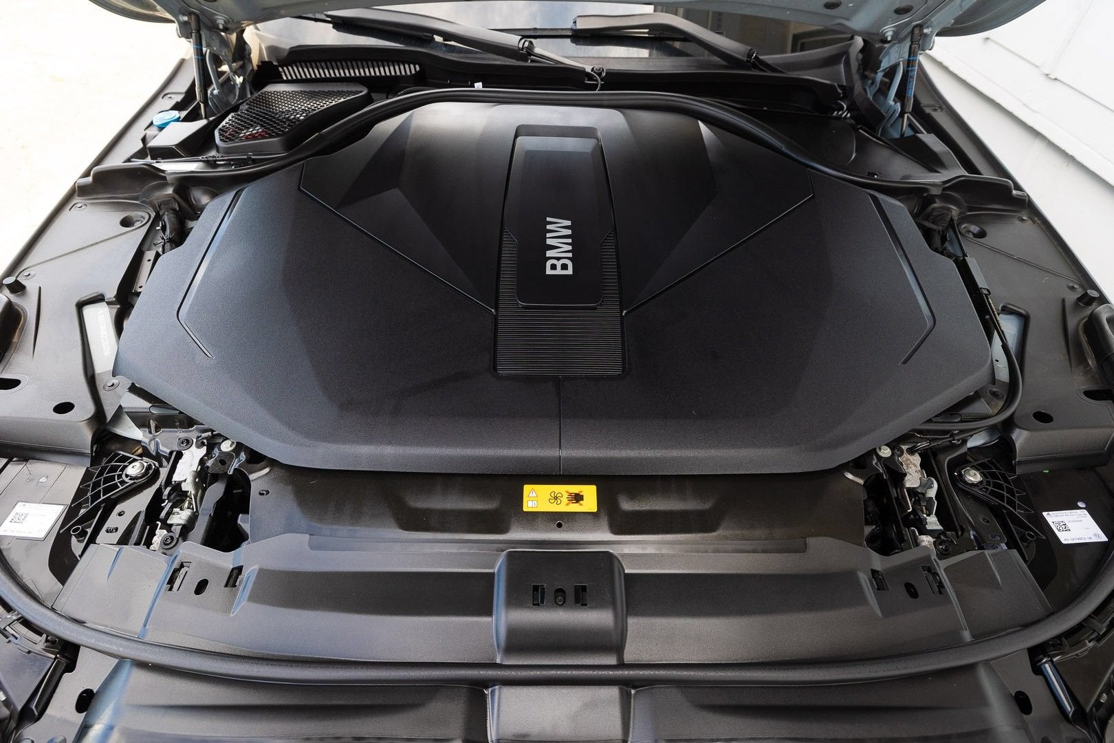 2025 BMW i5 xDrive40