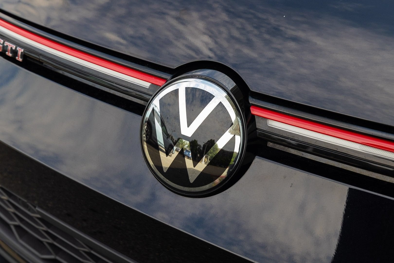 2024 Volkswagen Golf GTI SE