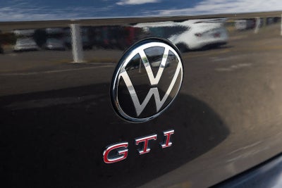 2024 Volkswagen Golf GTI SE