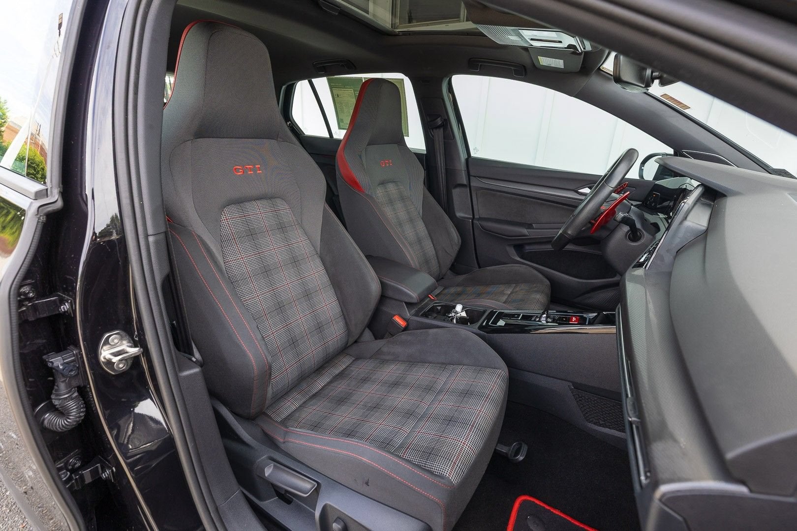 2024 Volkswagen Golf GTI SE
