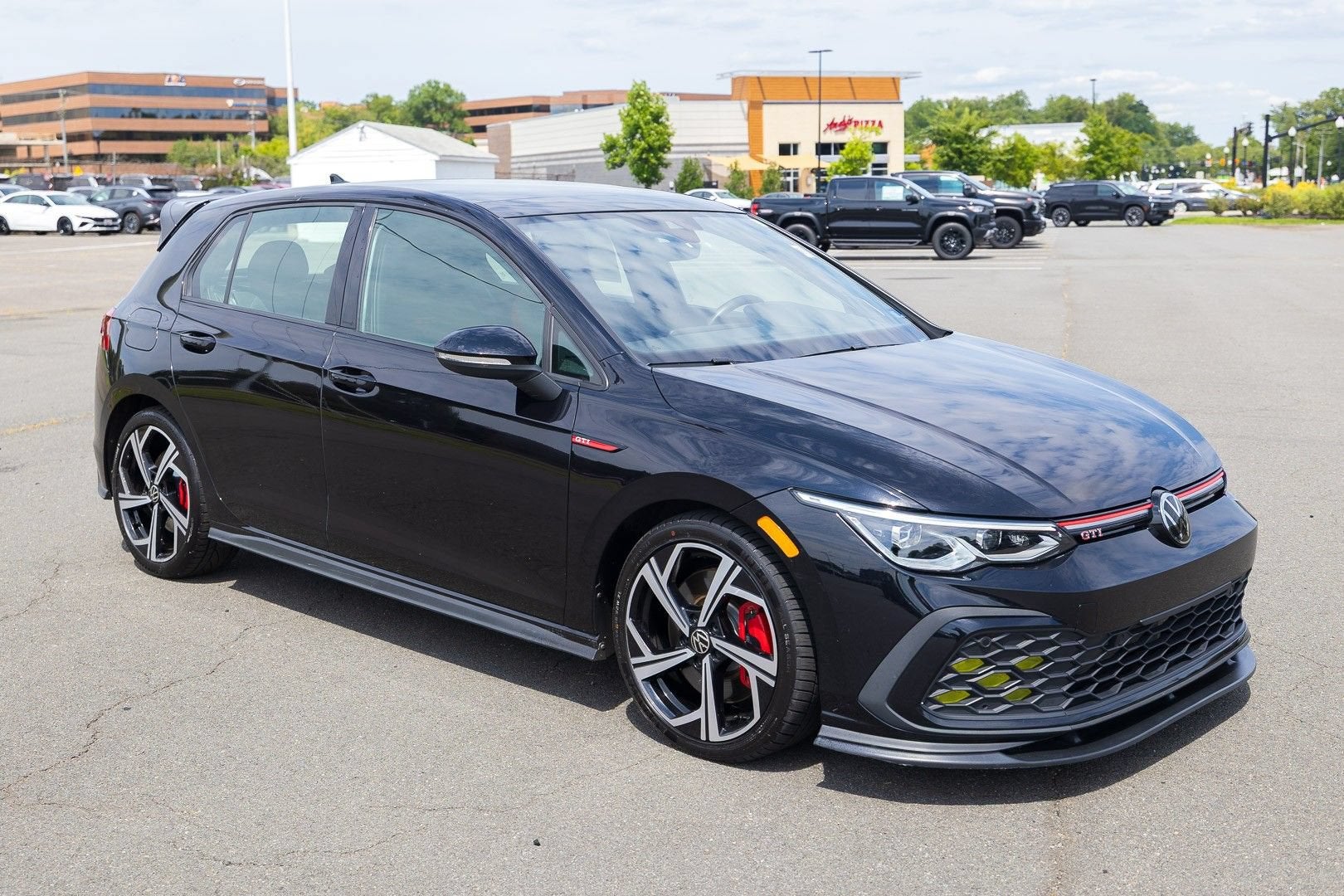 2024 Volkswagen Golf GTI SE