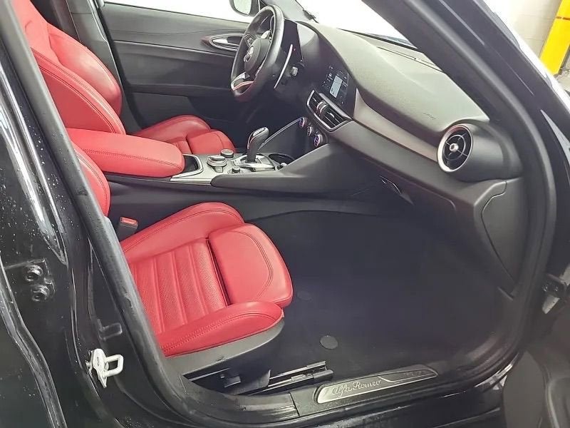 2024 Alfa Romeo Giulia Veloce