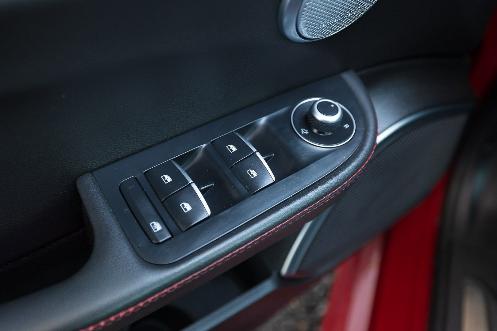 2023 Alfa Romeo Giulia Estrema