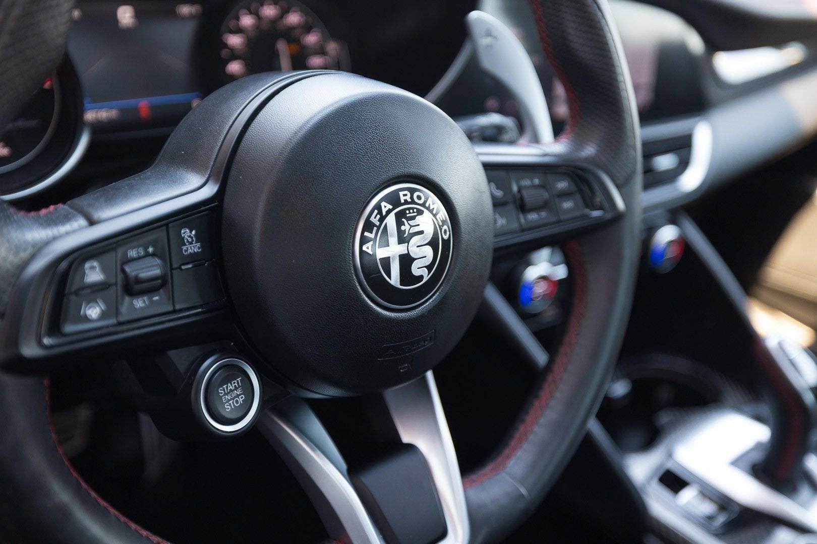 2023 Alfa Romeo Giulia Estrema