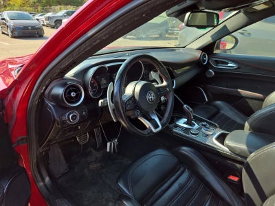 2023 Alfa Romeo Giulia Estrema