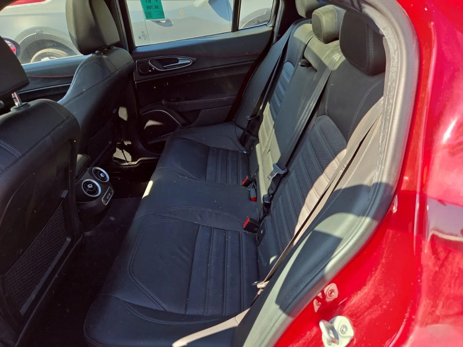 2023 Alfa Romeo Giulia Estrema